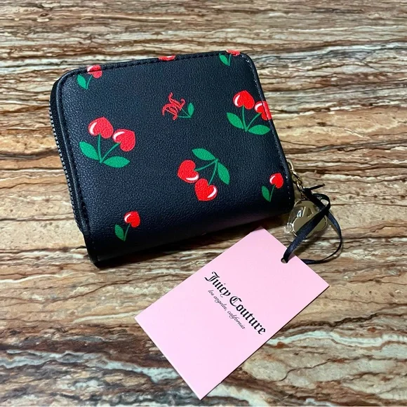 Juicy Couture - Picture 3 of 7